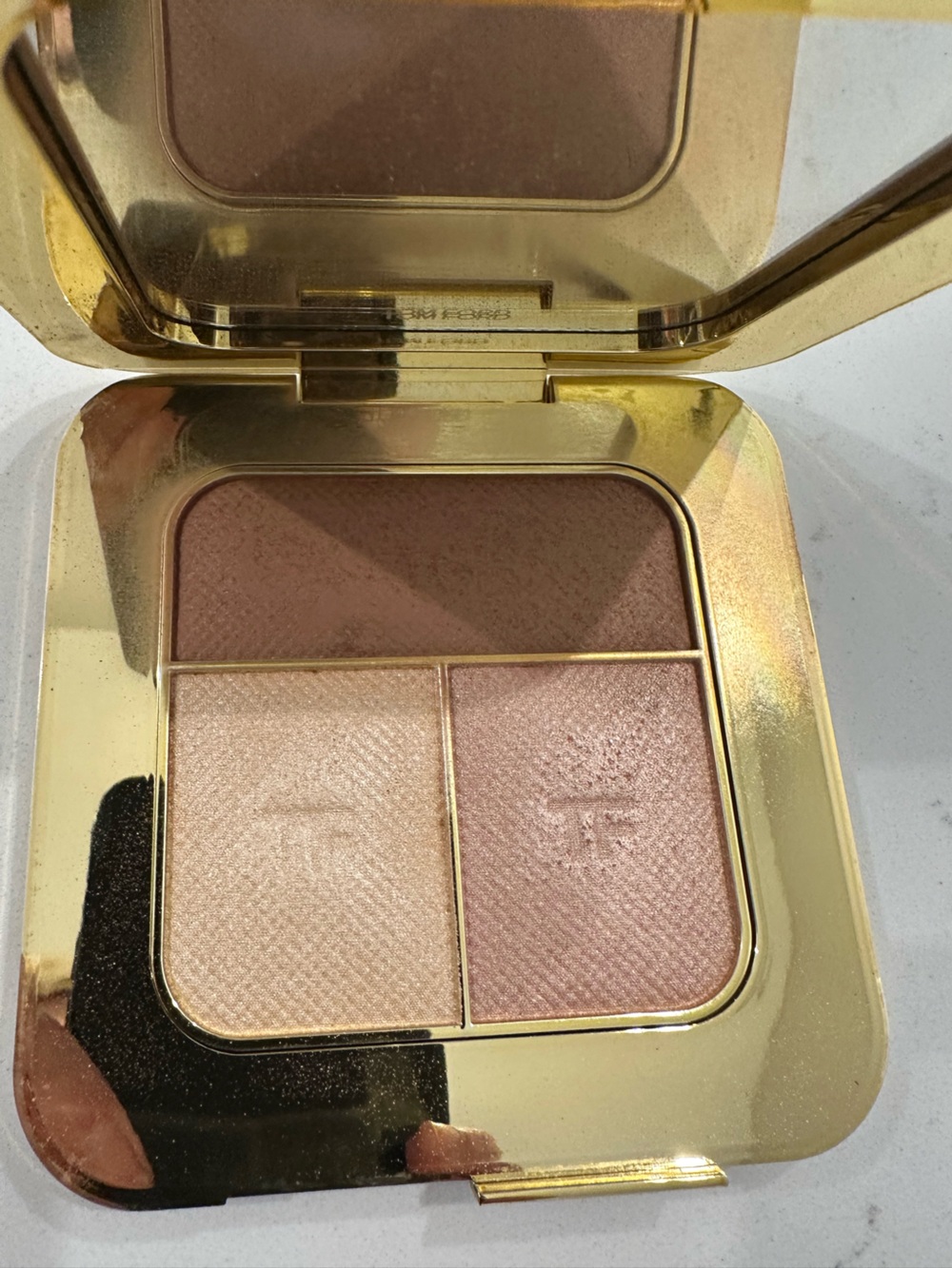 Tom Ford large Radiant Contouring compact and highlight